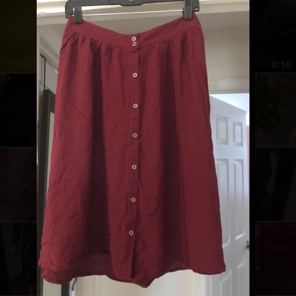 Forever 21 Dresses & Skirts - Forever 21 Midi Maroon Skater Flowy Skirt